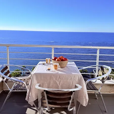 Appartamento Beachfront In 072 - Happy