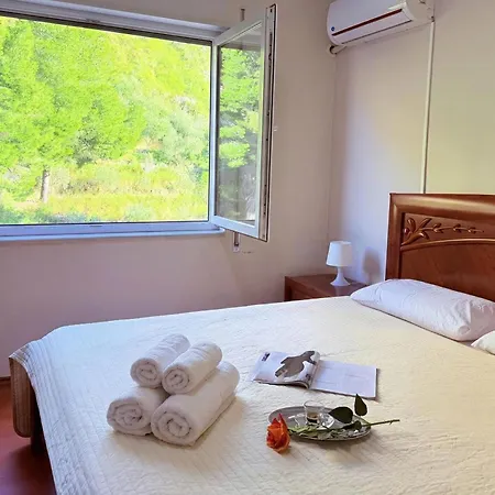 Apartment Beachfront In 072 - Happy